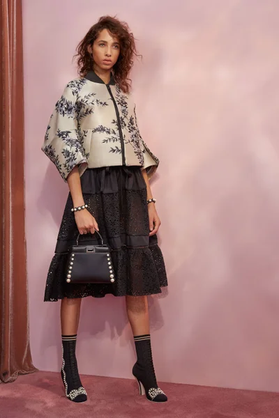 Look 27